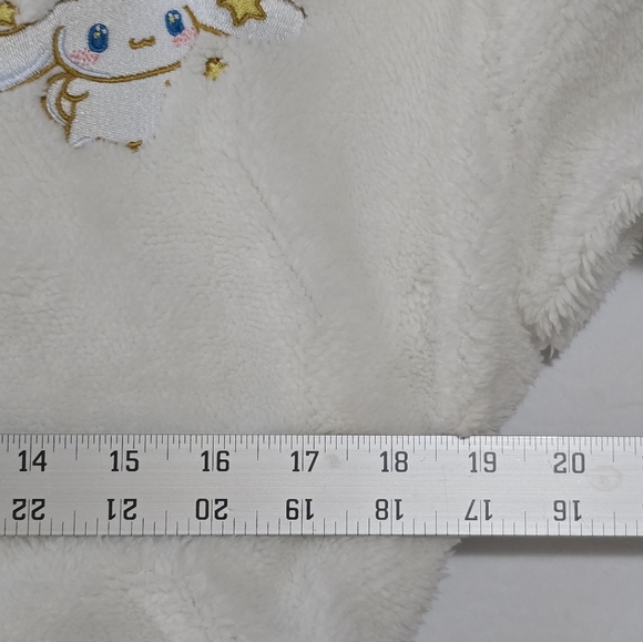 Sanrio Cinnamoroll Star Sherpa Romper Junior Size XL - Picture 12 of 14